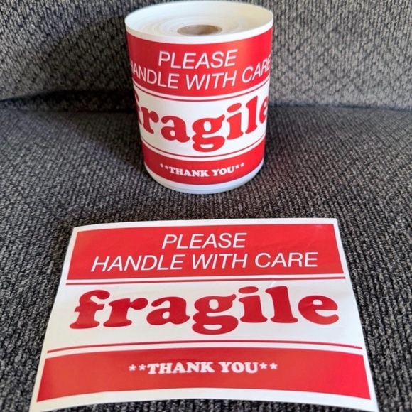 NEW!! BIG (6in x 4in) 300 Red Fragile Shipping Labels - Picture 2 of 2